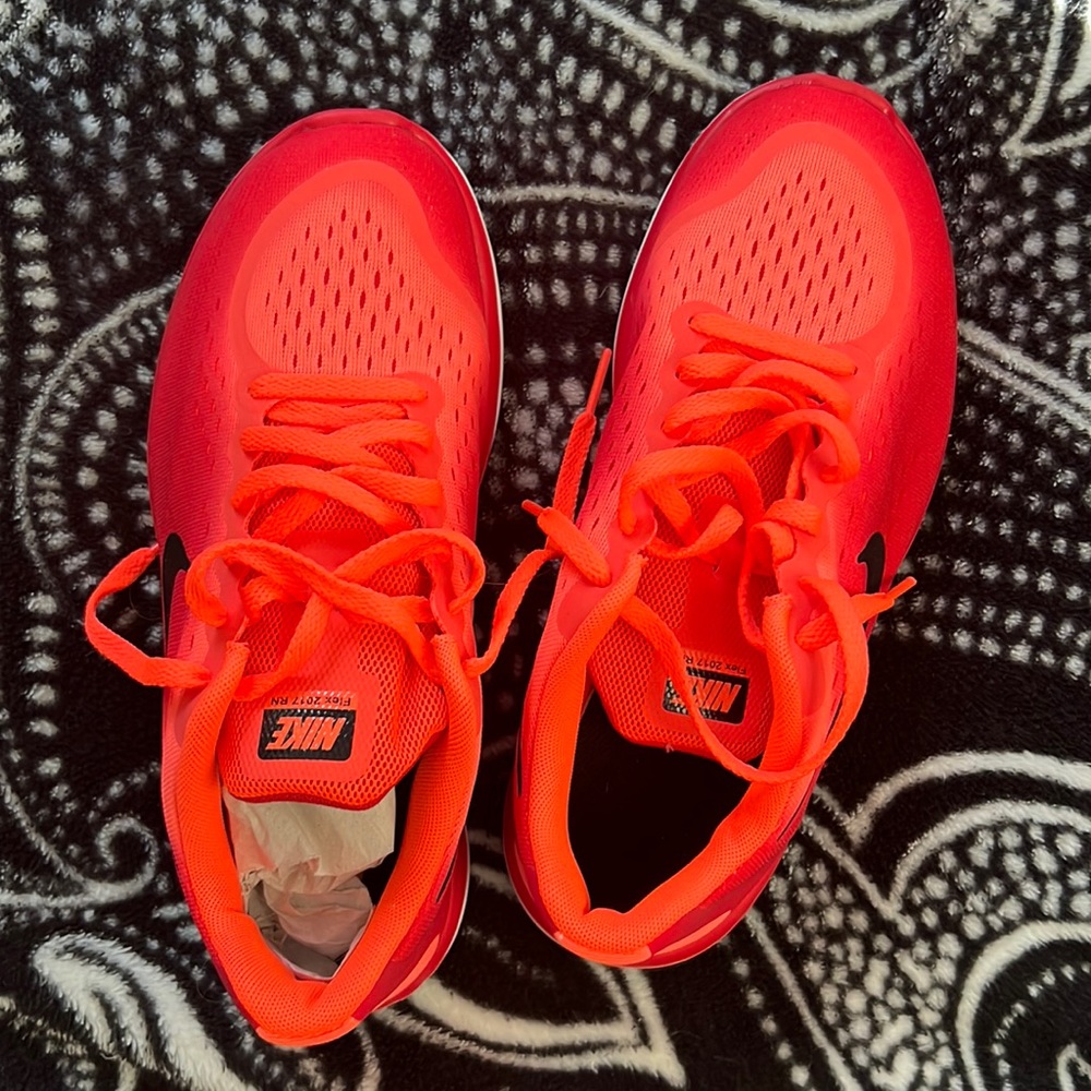 Nike running shoes NEVER WORN BEFORE